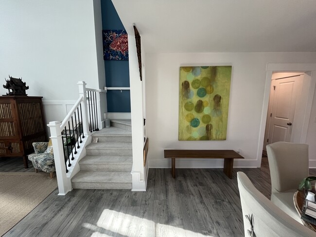 Building Photo - 16 Old Stoney Ln