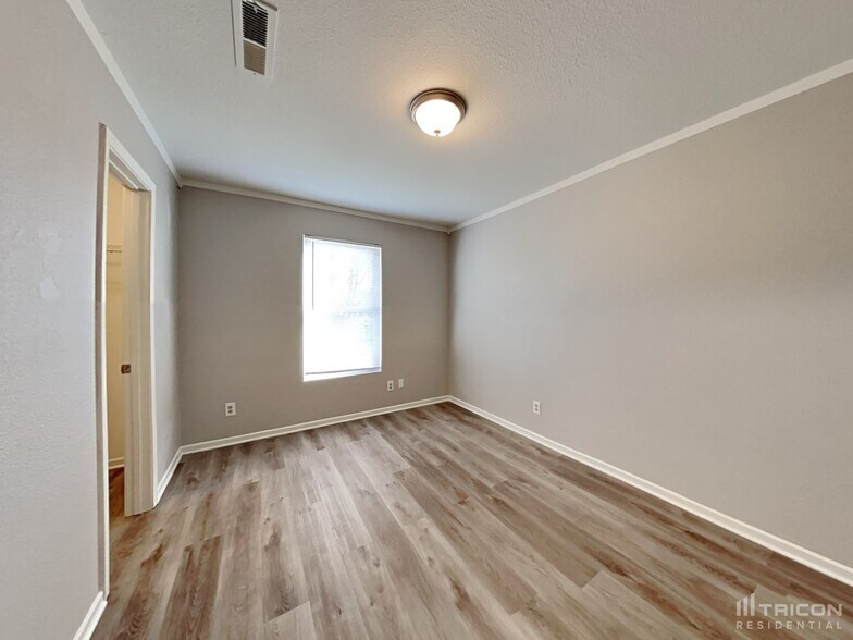 Building Photo - 8023 Pavilion Ct
