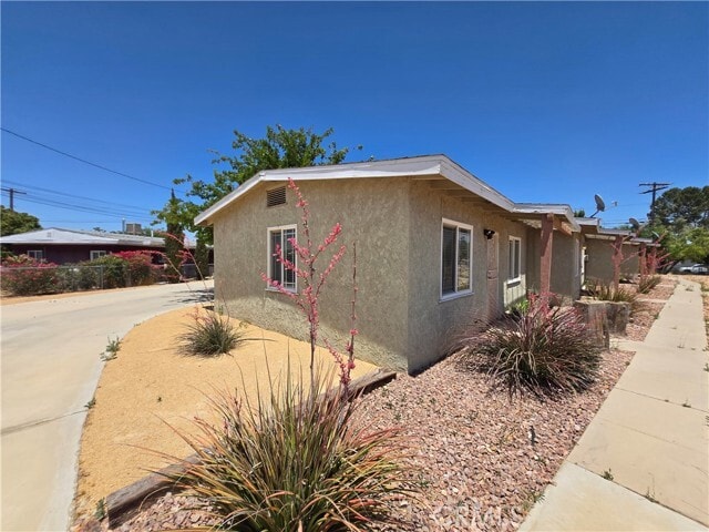 Building Photo - 16340 Villa Dr