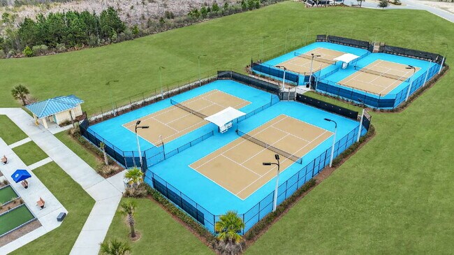 Building Photo - "Charming 2-Bedroom Retreat with 2 Baths and Den - 1558 Sq. Ft. of Comfort in Latitude Margaritav...