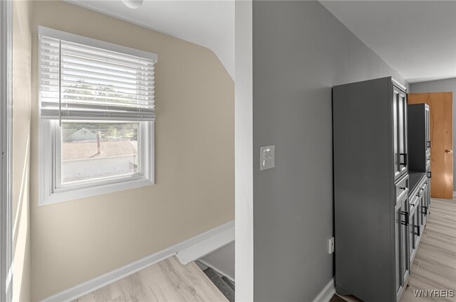 Building Photo - 273 Division St