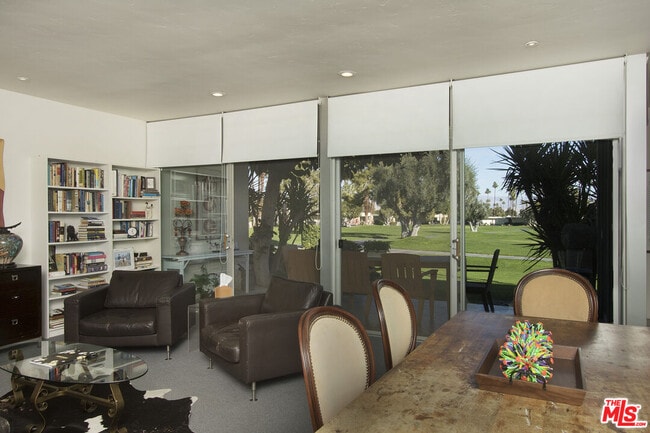 Building Photo - 501 Desert Lakes Cir