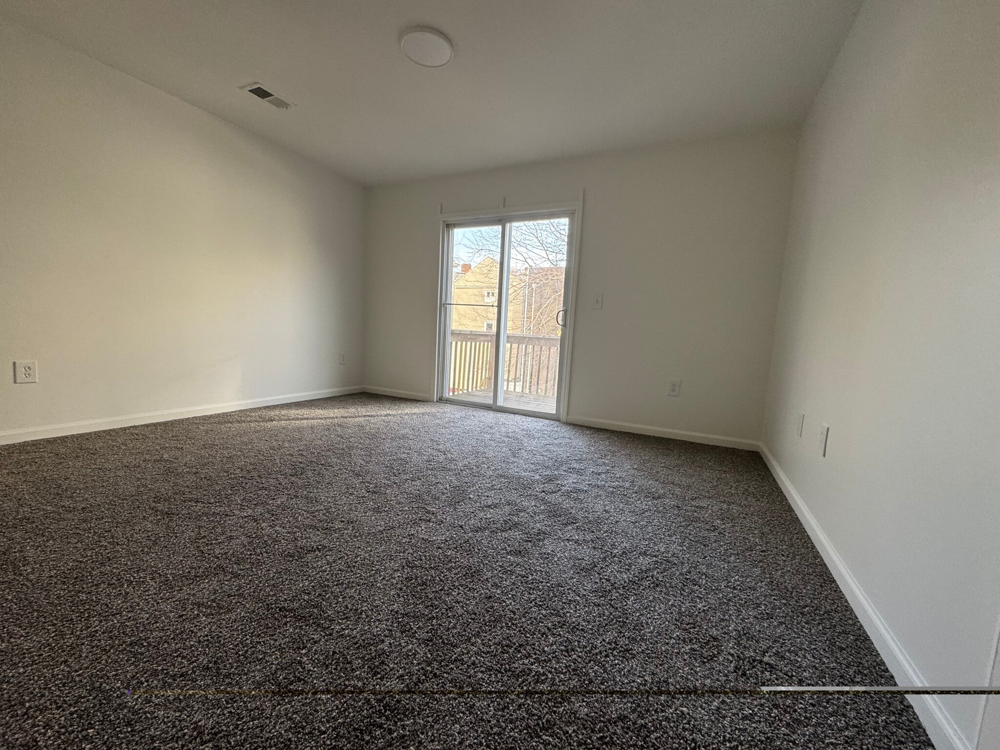 Building Photo - 121 12th Ave