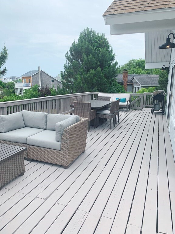 Building Photo - 24 Columbia Way