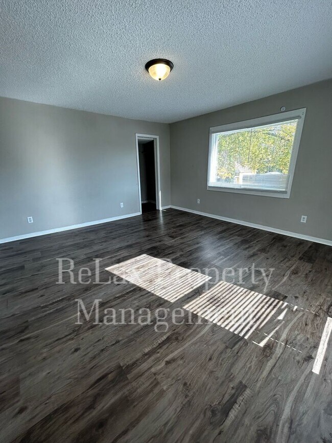 Building Photo - 205 Avon St