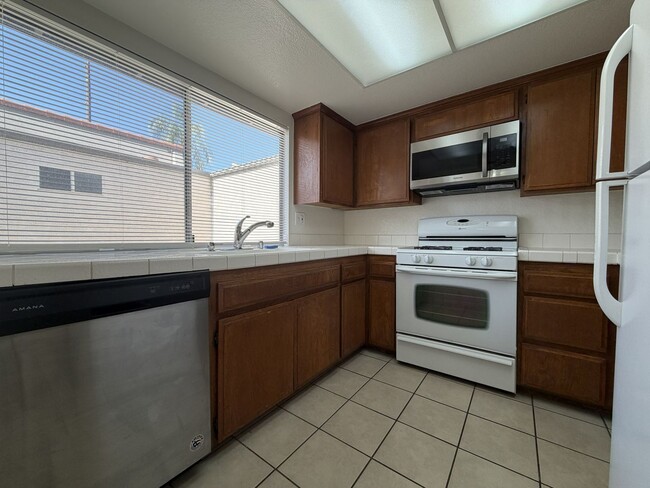 Building Photo - 1594 Christopher Ln