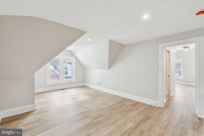 Building Photo - 11 Lexington Ave