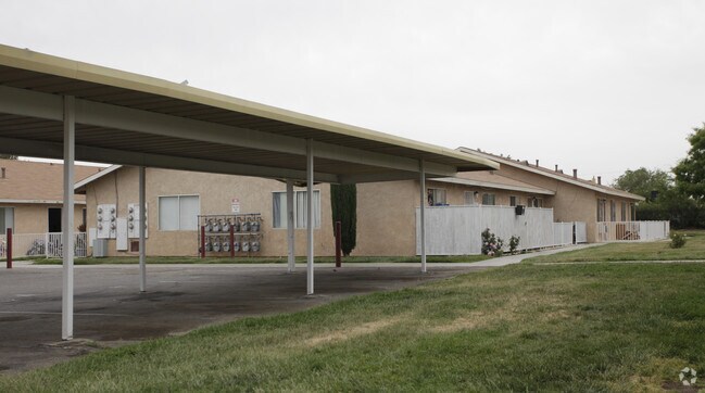 Building Photo - North Pointe