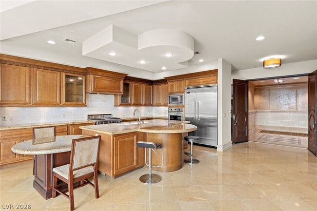 Building Photo - 9101 Alta Dr