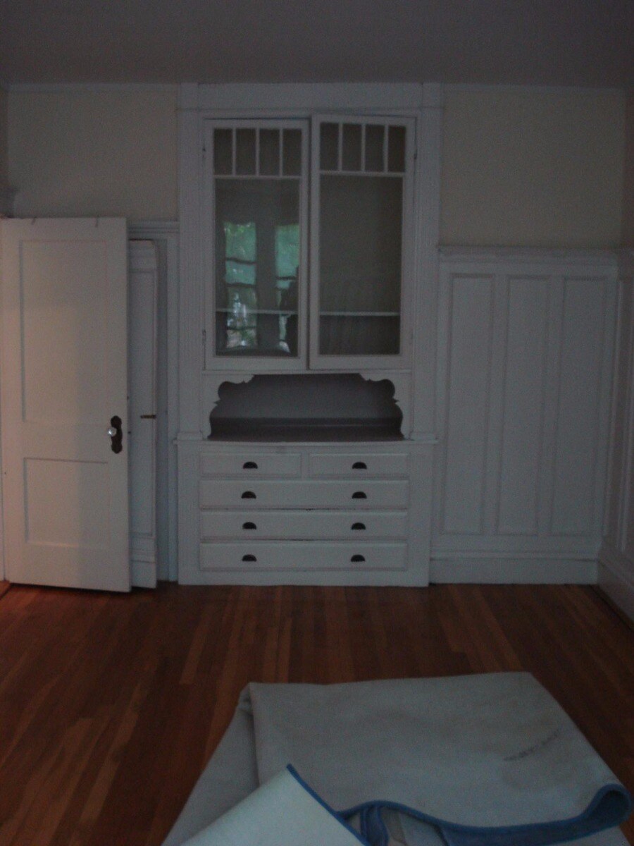 Building Photo - 384 Riverway