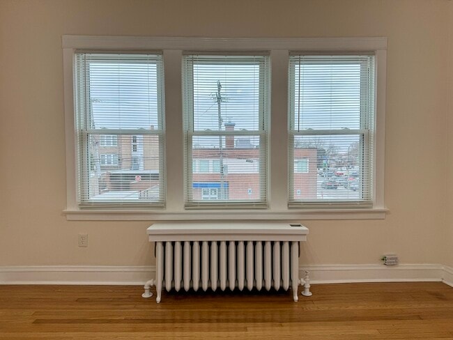 Building Photo - 2125 Wesley Ave