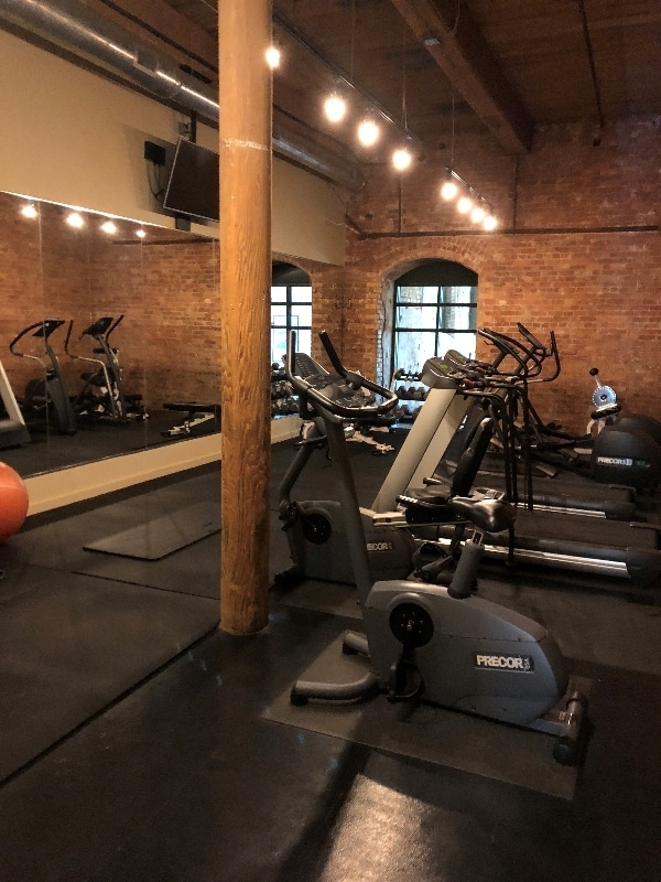 Building Photo - 400 Mills Ave