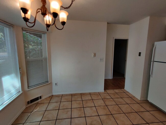 Building Photo - PENDING APPLICATION; 3 BD Rambler Close to...