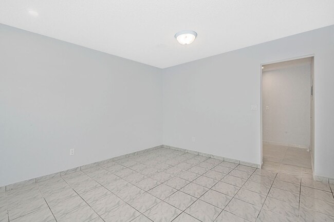 Building Photo - 7705 SW 86th St