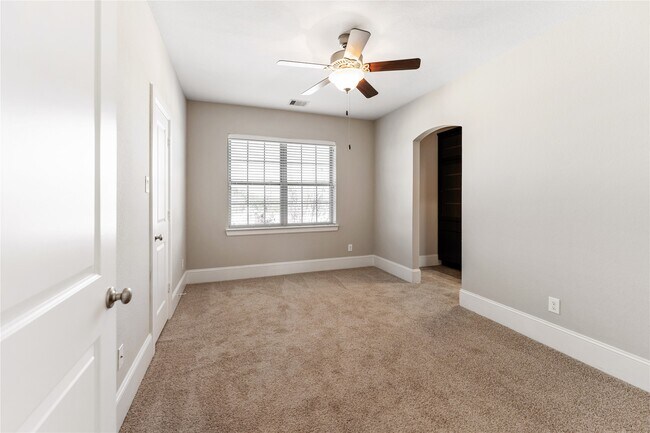 Building Photo - 2720 Church Wood Dr