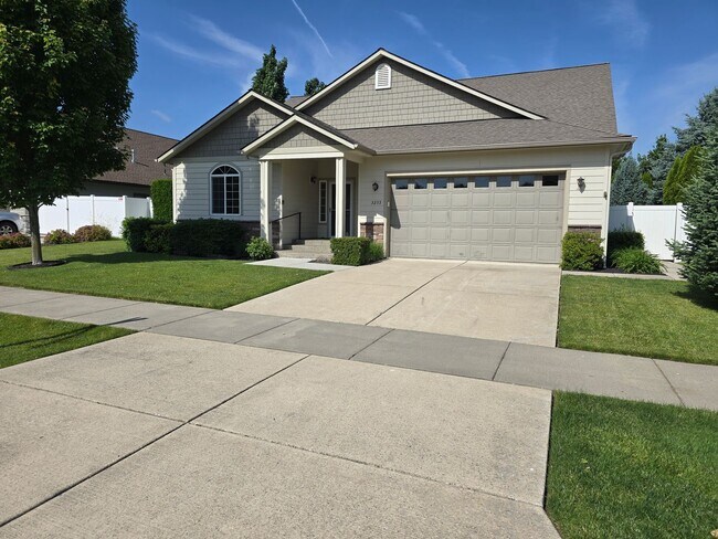 Primary Photo - Gorgeous Hayden Home For Rent!