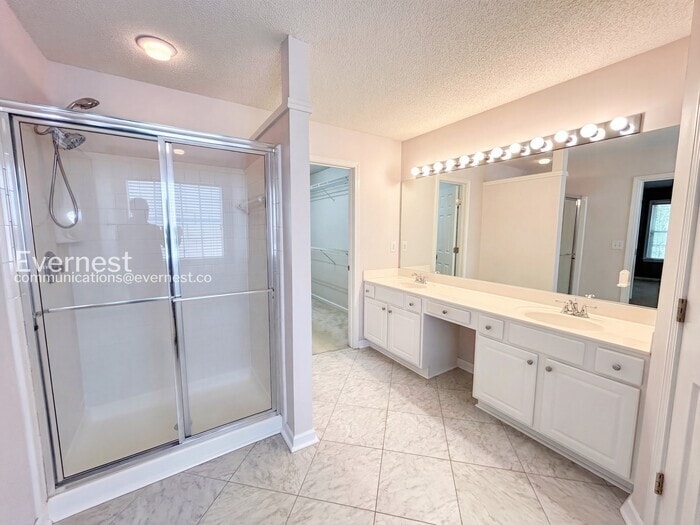 Building Photo - 3406 Chastain Glen Ln NE