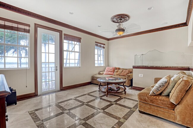 Building Photo - 149 Harbors Way