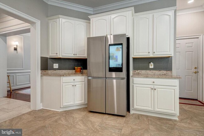 Building Photo - 18852 Ridgeback Ct