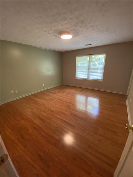 Building Photo - 15 Beaver Run Dr