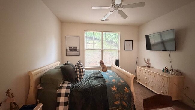 Building Photo - 106 Community Way