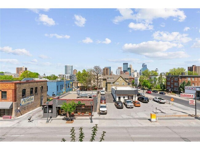 Building Photo - 15 E Franklin Ave