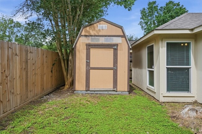 Building Photo - 13723 Smokey Trail Dr