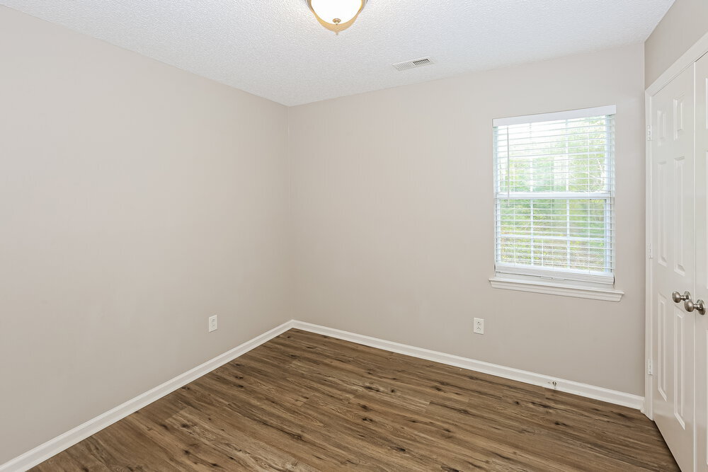 Building Photo - 4817 Farmview Dr