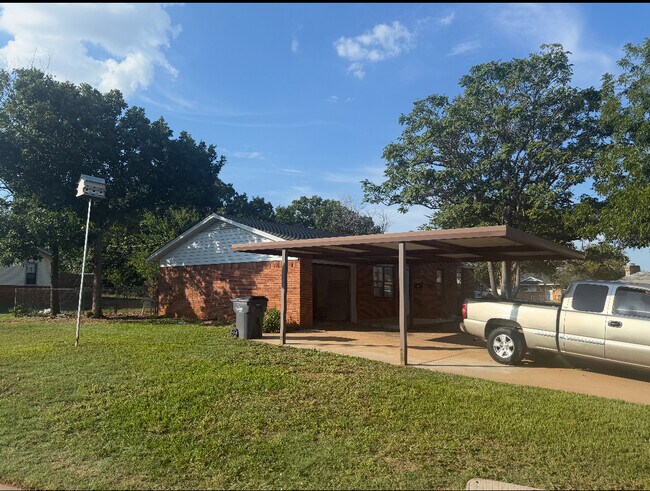 Building Photo - 4100 Wrangler Dr