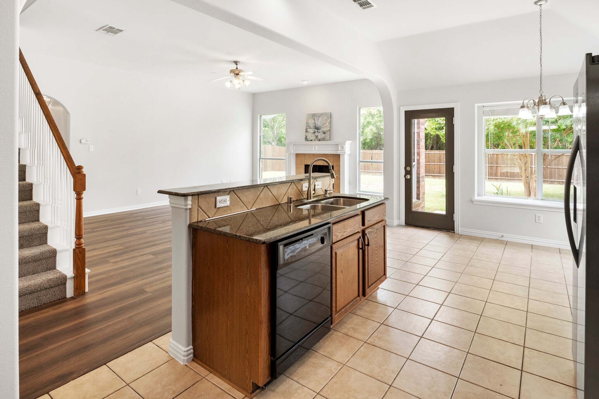 Kitchen - 135 Springtree St