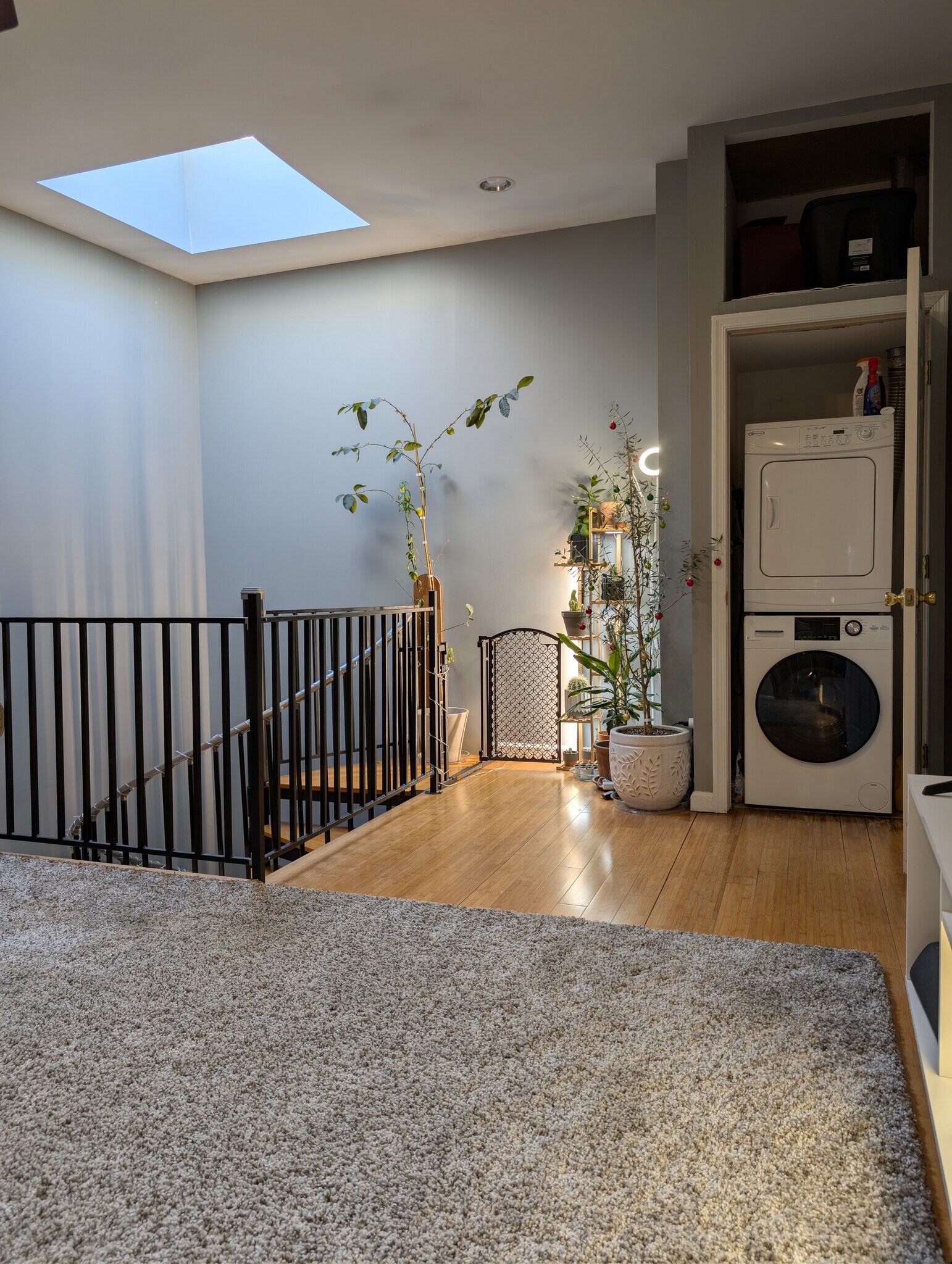 Building Photo - 4219 Ridge Ave