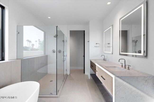 Building Photo - 6311 E Phoenician Blvd