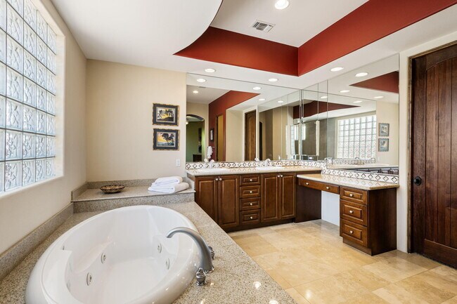 Building Photo - 56222 Village Dr