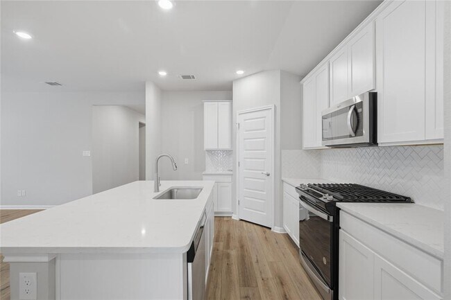 Building Photo - 126 Fairmeadow Downs Dr