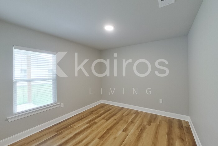 Building Photo - 13742 Willowmore Dr