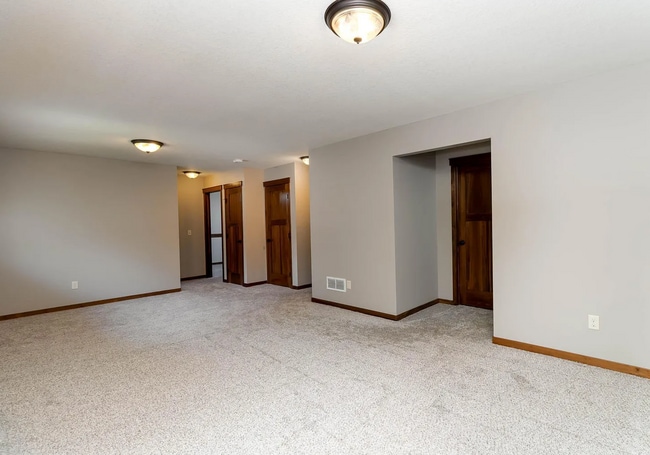 Building Photo - Check out this 4 BR 2 Bath single family h...