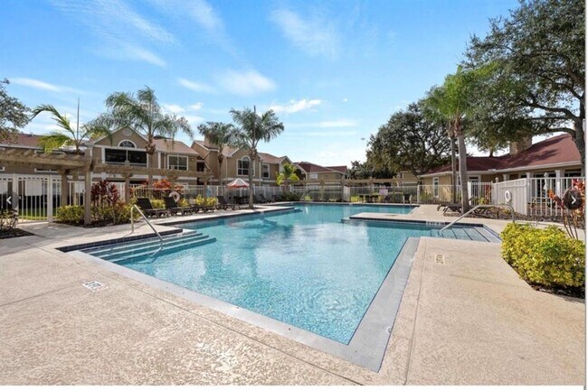 Building Photo - 9481 Highland Oak Dr