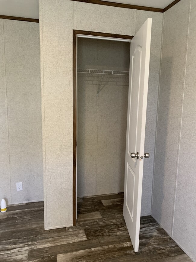 Building Photo - 100 Bristol St