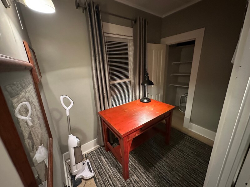 Building Photo - 105 S Park Ave