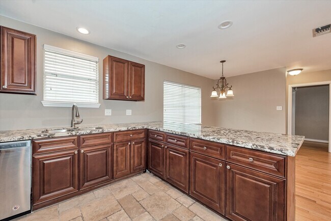 Building Photo - 5321 Pagewood Ln