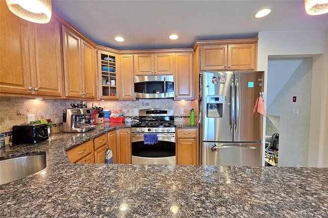 Building Photo - 110 Briarwood Ln