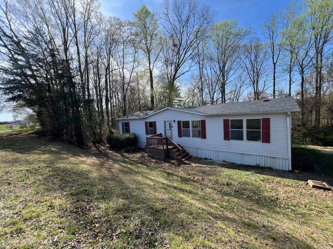 Building Photo - 4121 Mining Ridge Church Rd