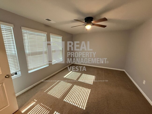 Building Photo - 187 Goodall Woods Dr