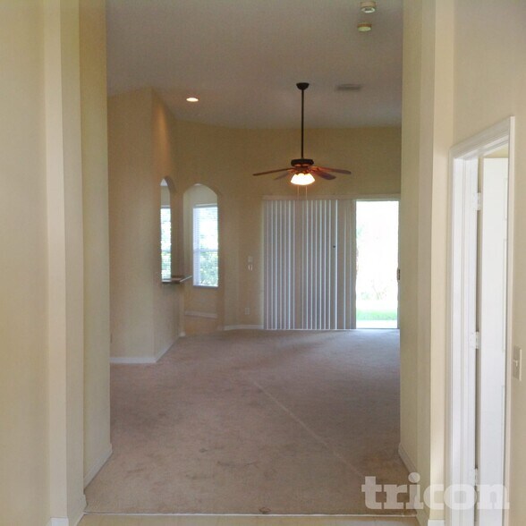 Building Photo - 13713 Ogakor Dr