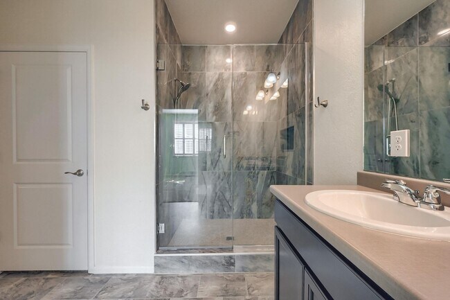 Building Photo - 4 Bedroom single family Ranch (Conner) hom...