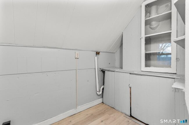 Building Photo - 77 Wall St