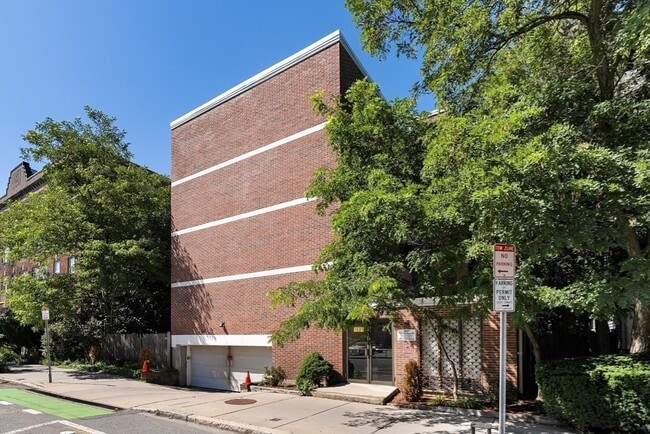 Building Photo - 1691 Cambridge St