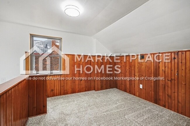 Building Photo - 15866 Mansfield St