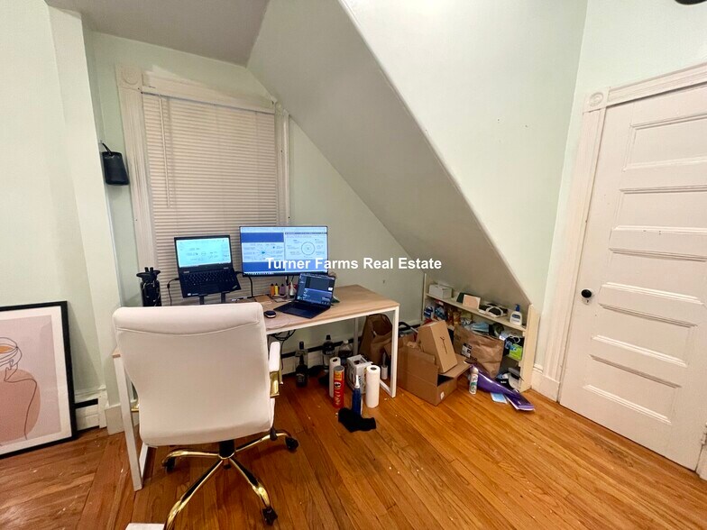 Building Photo - 34 Cherokee St