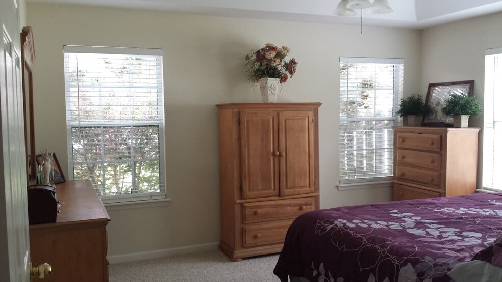 Building Photo - 37 Magpie Trail